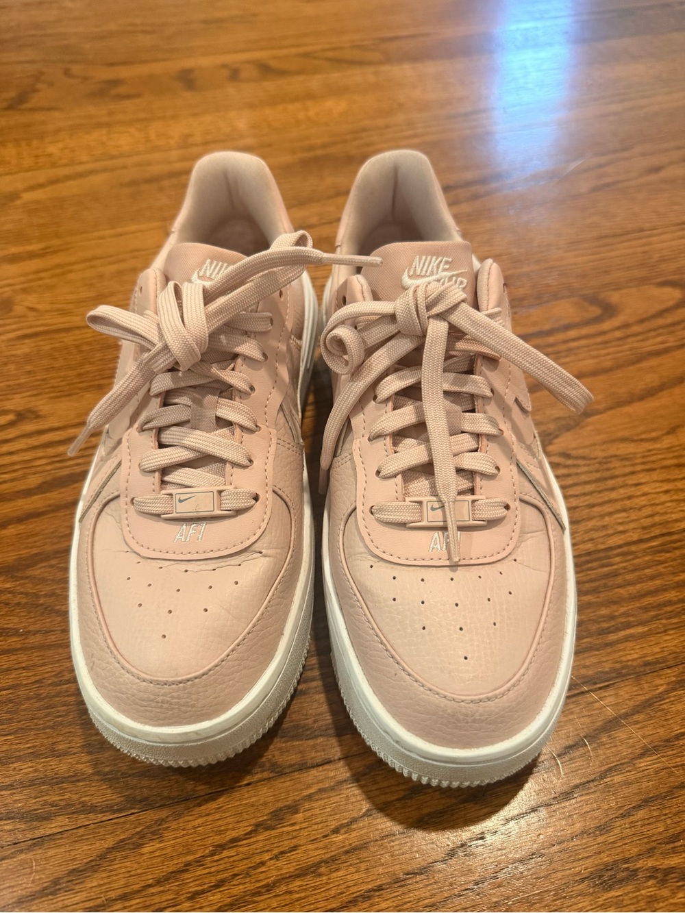Nike Women’s Low Top Sneakers - Light Pink
